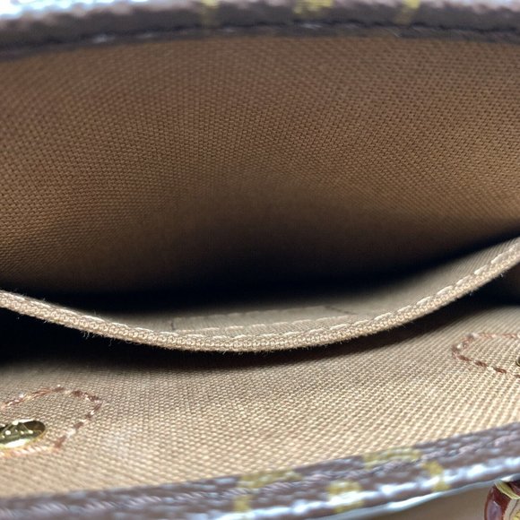 Petit Sac Plat Shoulder Handbag Monogram Canvas - Picture 6 of 11